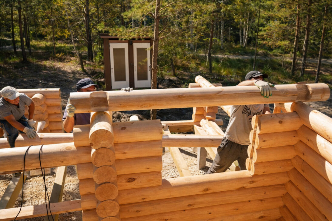 técnica de encaixe perfeito entre piezas gigantes revela un método de ingeniería
